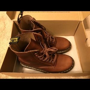 Dr.Martens 1460 Pascal 8 Eye boots（women）